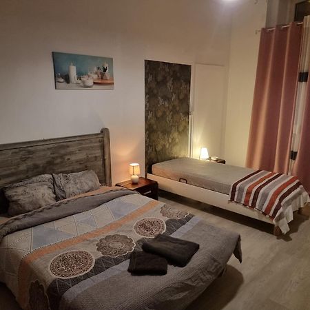 Gite Pour Professionnels En Deplacement - Centre Ville - Parking Gratuit Bellac Dış mekan fotoğraf