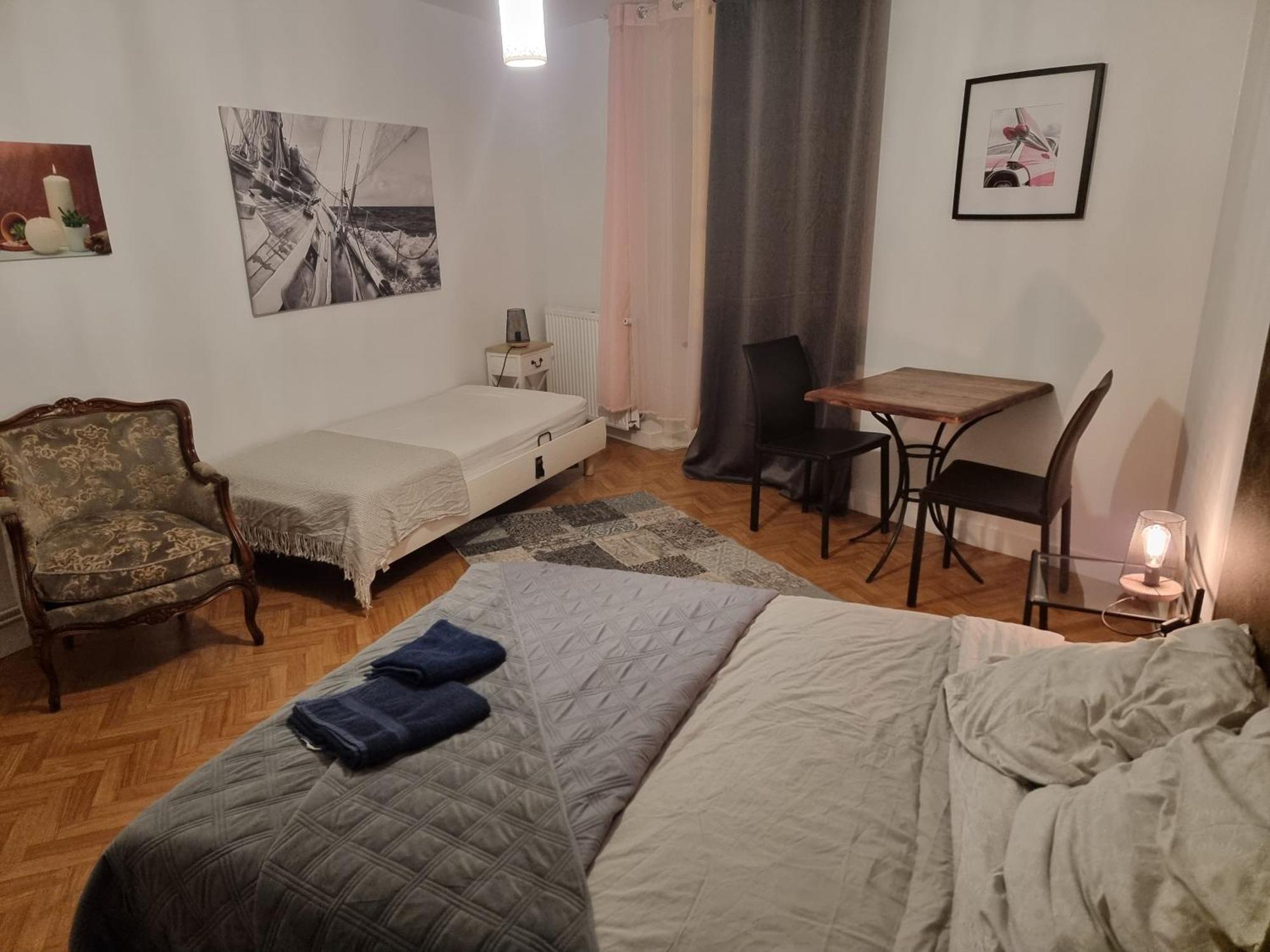 Gite Pour Professionnels En Deplacement - Centre Ville - Parking Gratuit Bellac Dış mekan fotoğraf