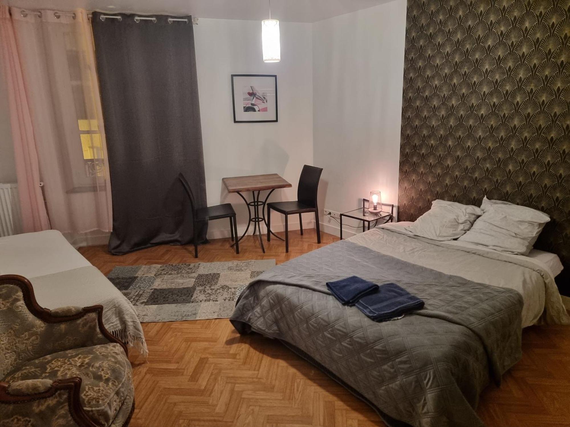 Gite Pour Professionnels En Deplacement - Centre Ville - Parking Gratuit Bellac Dış mekan fotoğraf